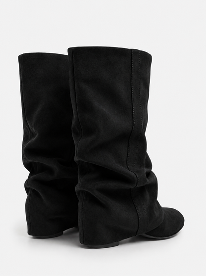 SlouchyBlackboots1