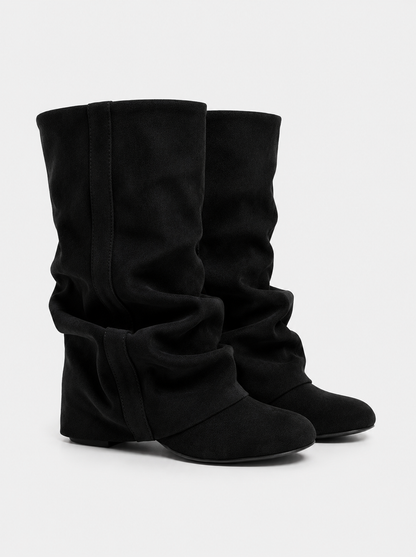 SlouchyBlackboots 61be186f 0bb3 44a7 a468 e833f2dd1757
