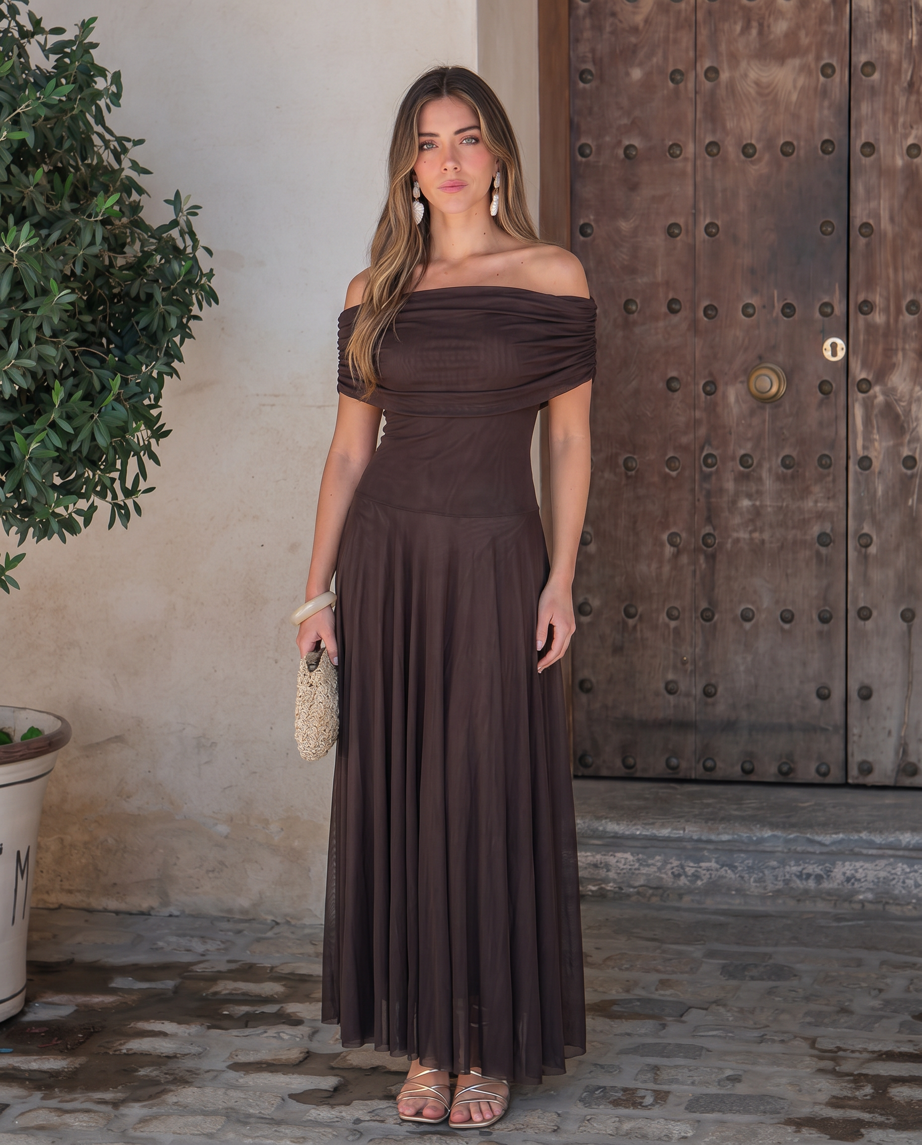 magnific fullbody fashion photogra cDyNQGd0eP